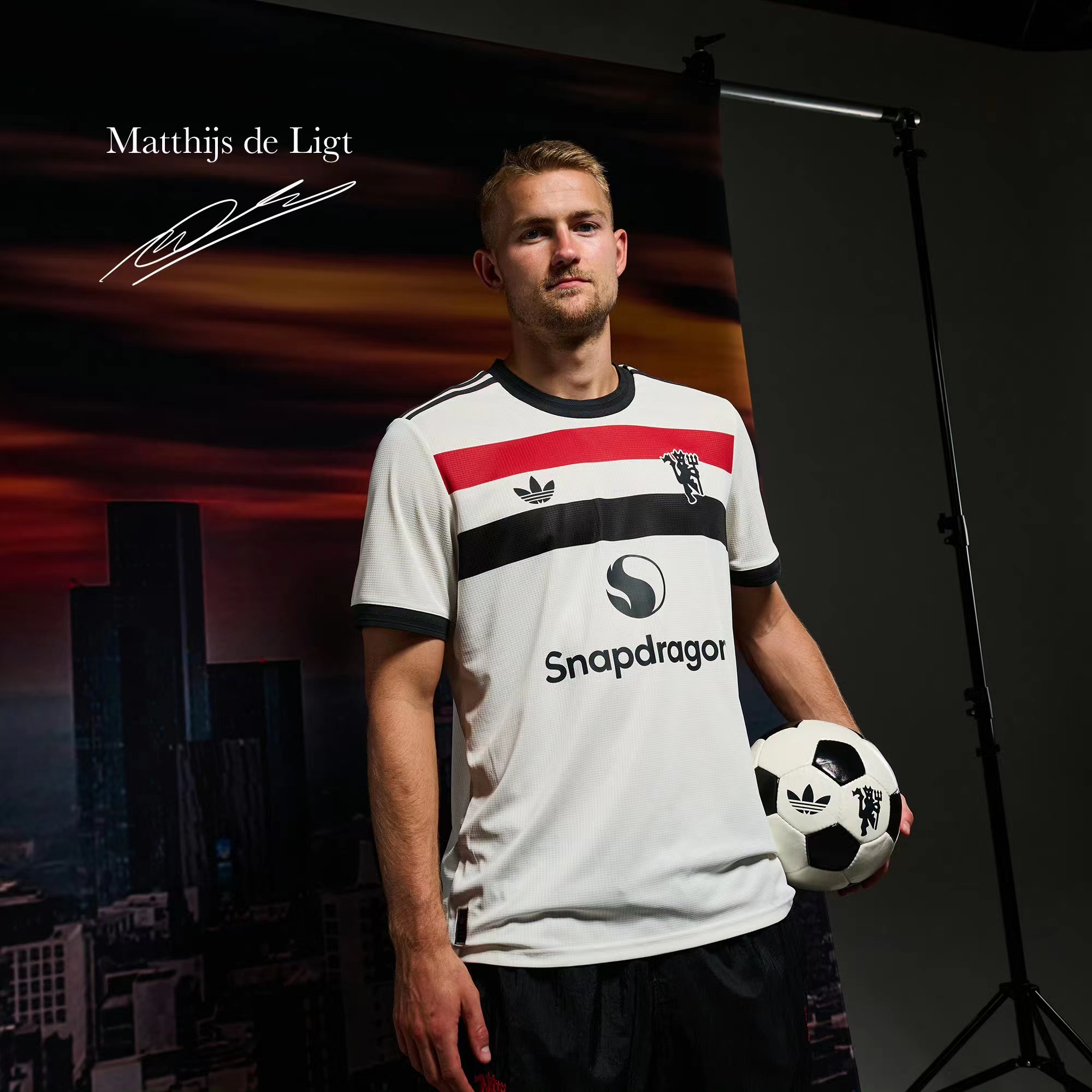 De Ligt tar farvel med Bayern og ønsker en ny verden velkommen i Manchester United